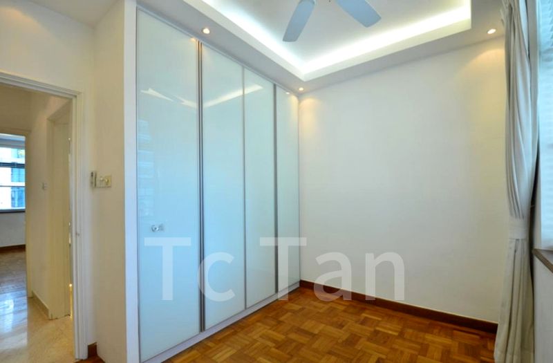 5 Bed Condo for Rent in  Spring Grove - Image 12