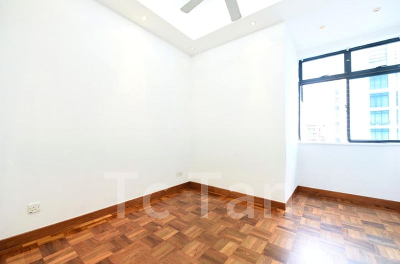 5 Bed Condo for Rent in  Spring Grove - Image 7