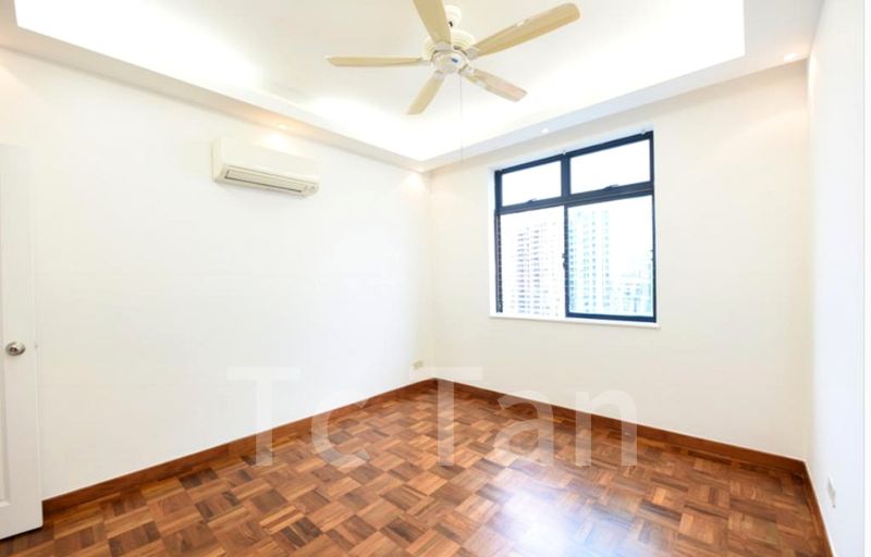 5 Bed Condo for Rent in  Spring Grove - Image 11