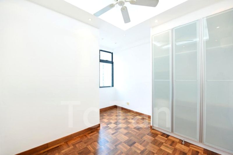 5 Bed Condo for Rent in  Spring Grove - Image 8