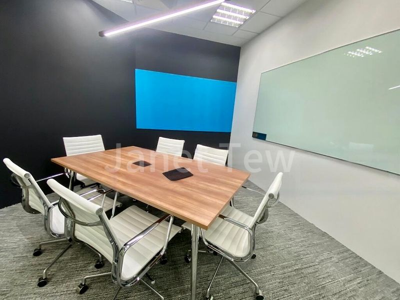 Office for Rent: King's Centre - Image 13