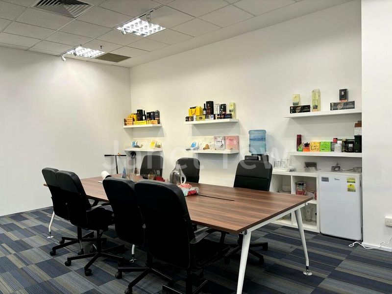 Office for Rent: King's Centre - Image 18