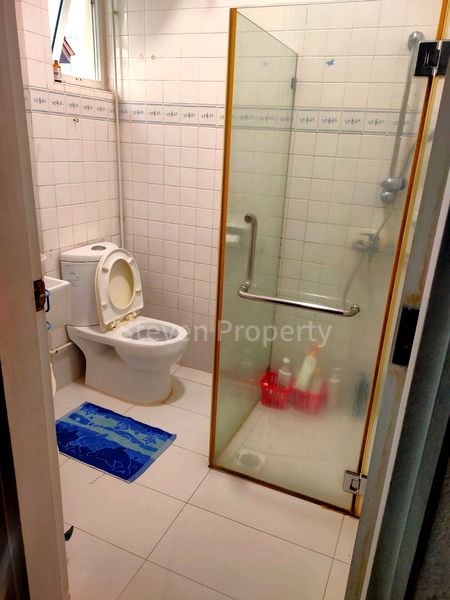 Common Room (Landed) for Rent in  Fulton Hill - Image 3