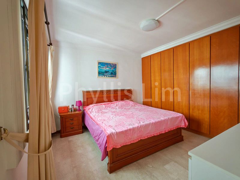 Executive HDB for Sale in  286B Toh Guan Road - Image 5