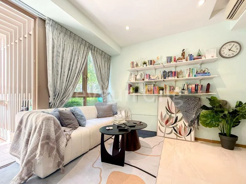 4 Bed Condo for Sale in  The Vales - Image 9