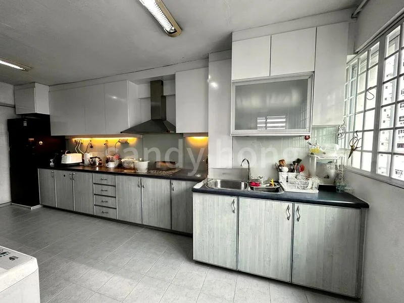 4 Room (4NG) HDB for Sale in 134 Bukit Batok West Avenue 6 - Image 6