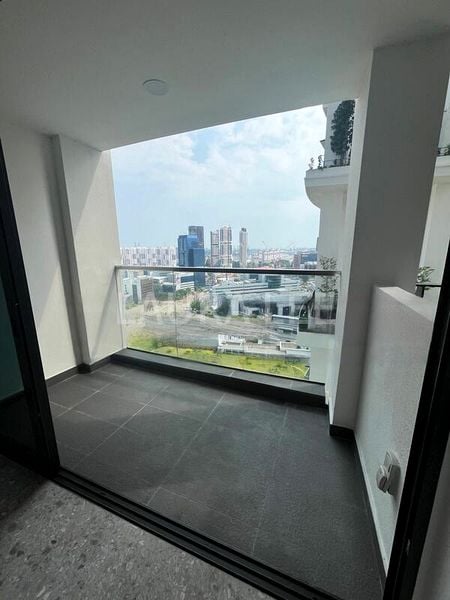 1 Bed Condo for Sale in  One Pearl Bank - Image 2