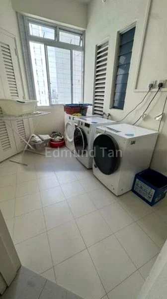 4 Bed Condo for Rent in The Waterside - Image 1