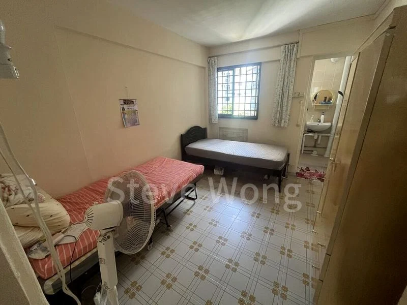 Master Room (HDB) for Rent in  558 Ang Mo Kio Avenue 10 - Image 2
