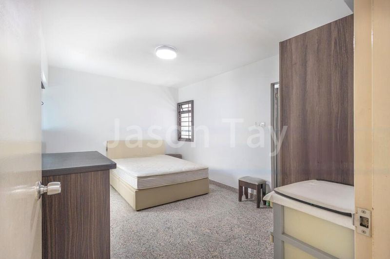 Executive HDB for Rent in  274B Jurong West Street 25 - Image 4