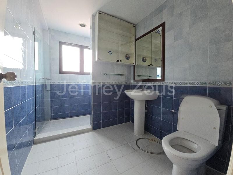 4+1 Bed Corner Terrace (Landed) for Sale in  The Springfield - Image 5