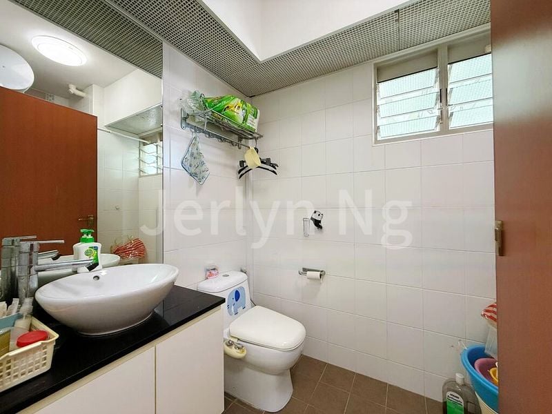 4 Room (4A) HDB for Sale in  127D Kim Tian Road - Image 7