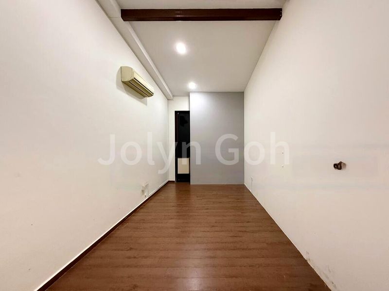 8 Bed Terraced House (Landed) for Rent in Sturdee Road - Image 5