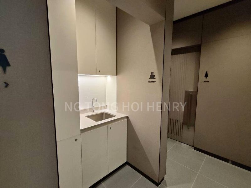 Office for Rent: The Heeren - Image 2