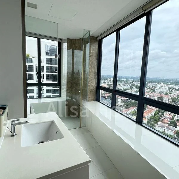 3 Bed Condo for Rent in  D'leedon - Image 9