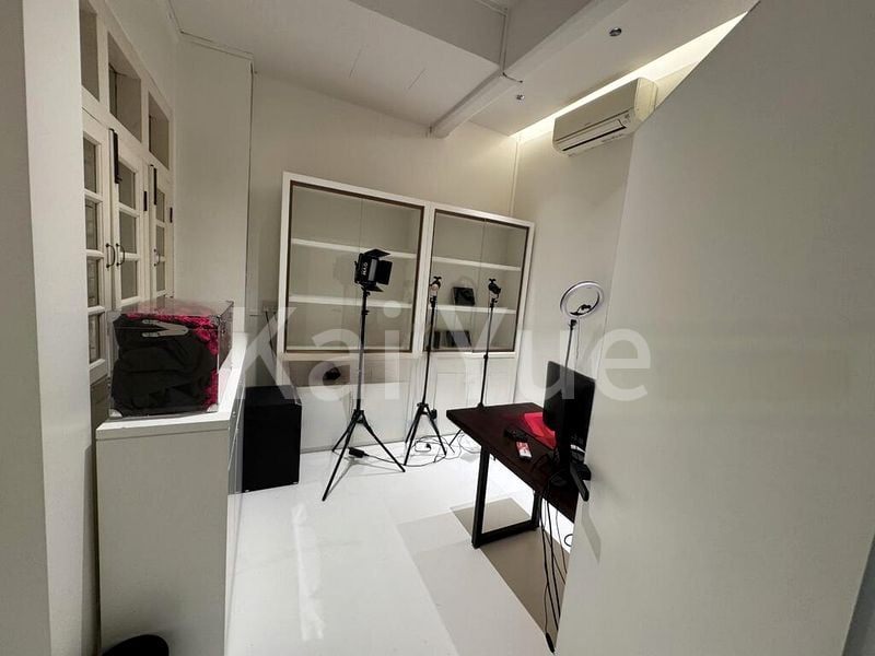 Shop / Shophouse for Rent: Ground-floor shophouse near CBD MRT - Image 5