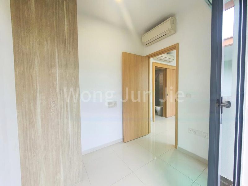 2 Bed Apartment (Condo) for Sale in  Floraview / Flora Vista - Image 9