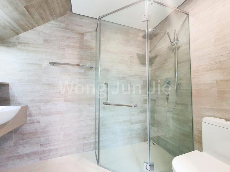 2 Bed Apartment (Condo) for Sale in  Floraview / Flora Vista - Image 7