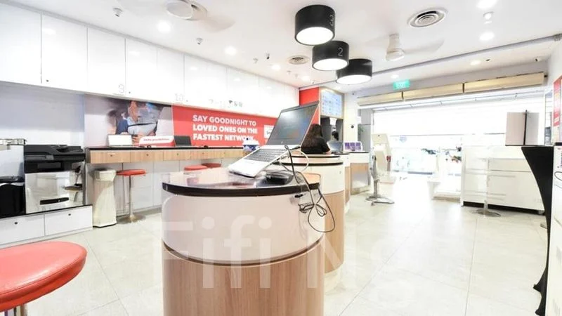 Mall Shop for Rent: Lucky Plaza - Image 2