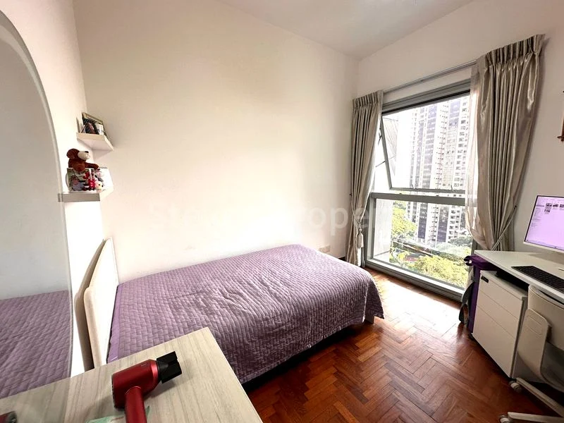 4 Bed Condo for Sale in  The Bayshore - Image 6