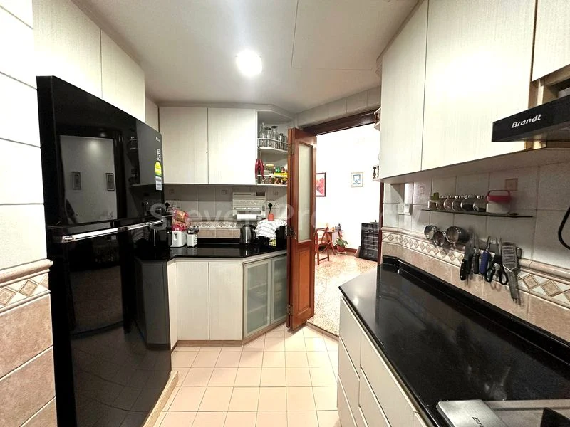 4 Bed Condo for Sale in  The Bayshore - Image 13