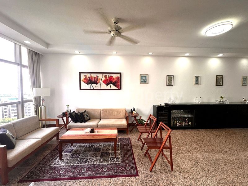 4 Bed Condo for Sale in  The Bayshore - Image 2