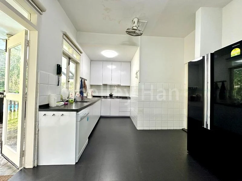 5 Bed Bungalow (Landed) for Rent in  Bin Tong Park - Image 7