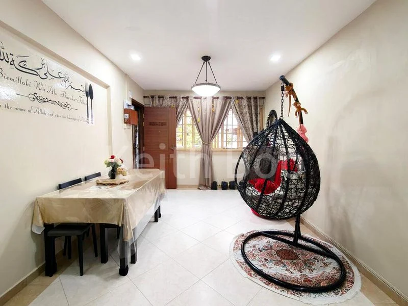 4 Room (4NG) HDB for Sale in  220 Bukit Batok East Avenue 3 - Image 2