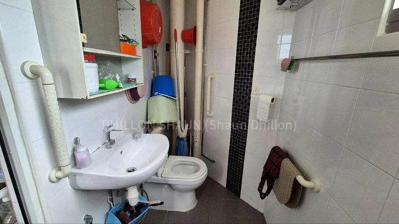 Common Room (HDB) for Rent in  211 Serangoon Avenue 4 - Image 3