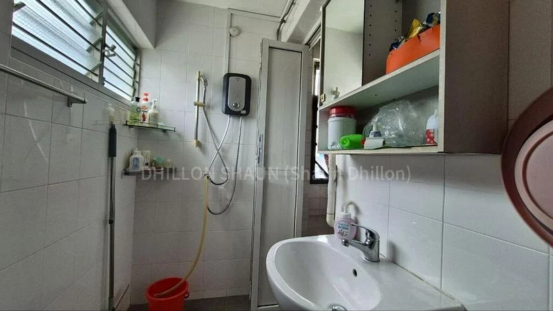 Common Room (HDB) for Rent in  211 Serangoon Avenue 4 - Image 4