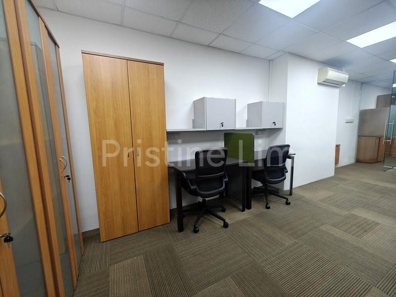Office for Sale: International Plaza - Image 4