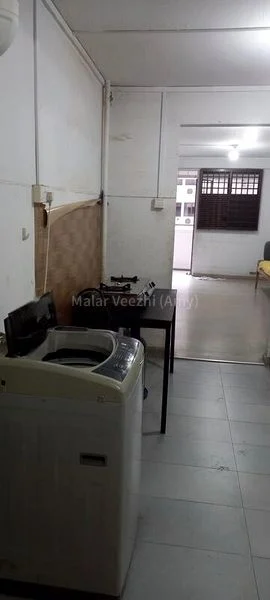 3 Room (3I) HDB for Rent in  122 Yuan Ching Road - Image 3