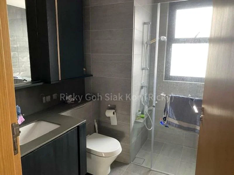 3 Bed Condo for Rent in  The Navian - Image 4