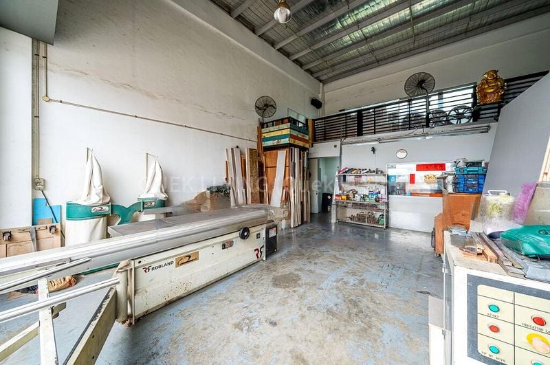 Factory / Workshop (B2) for Sale: "Pioneer Point - Image 1