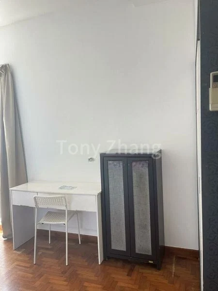 Common Room (Condo) for Rent in Astoria Park - Image 1