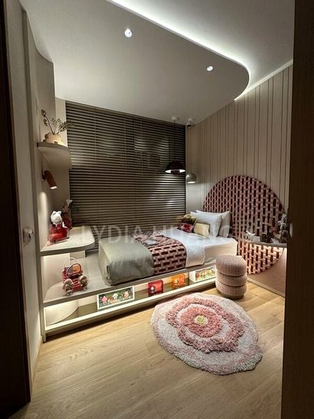 5 Bed Condo for Sale in  Skye at Holland - Image 1