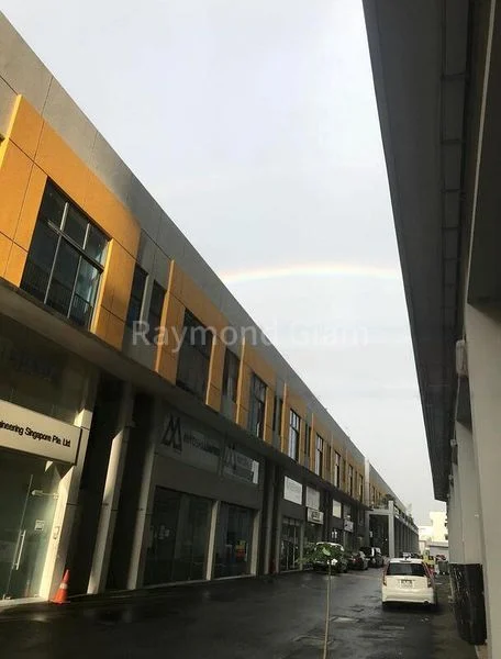 Office for Rent: Tradehub 21 - Image 2