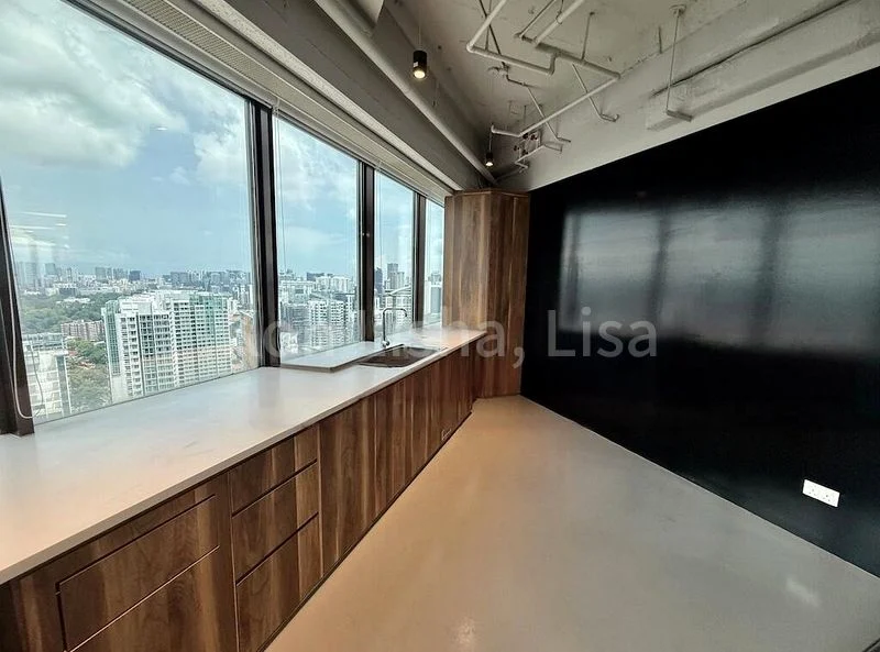 Office for Rent: United Square - Image 3