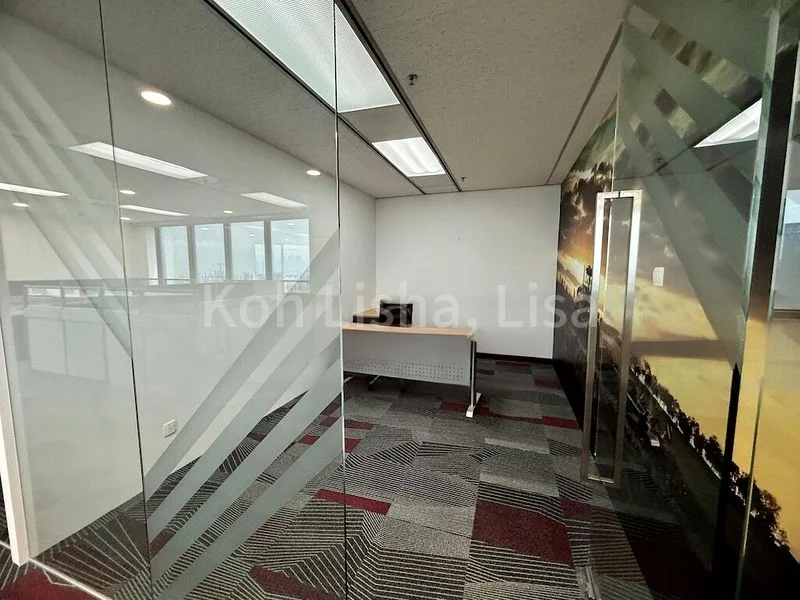 Office for Rent: United Square - Image 7