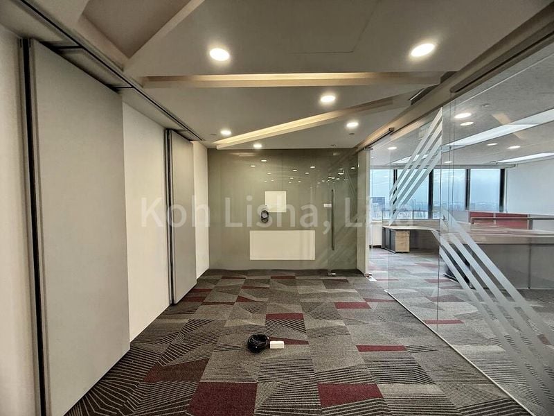 Office for Rent: United Square - Image 12
