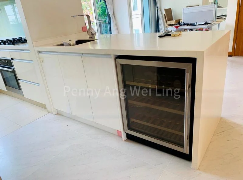 4 Bed Condo for Rent in  Floridian - Image 4