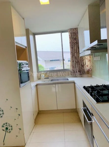 4 Bed Condo for Rent in  Floridian - Image 13