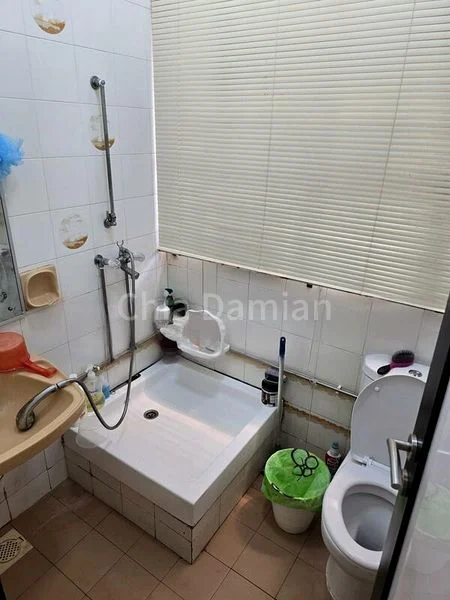 Common Room (Landed) for Rent in  Hougang Avenue 8 - Image 3
