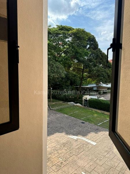 2 Bed Condo for Rent in Bayshore Park - Image 6