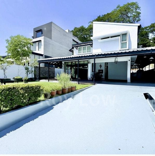 6 Bed Bungalow (Landed) for Sale in  Braddell Heights Estate - Image 4