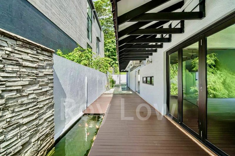 6 Bed Bungalow (Landed) for Sale in  Braddell Heights Estate - Image 8