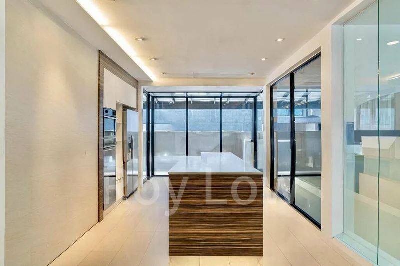 6 Bed Bungalow (Landed) for Sale in  Braddell Heights Estate - Image 10