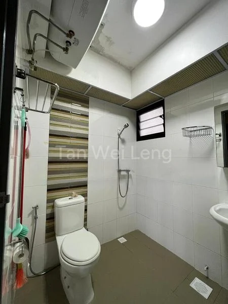 Room (HDB) for Rent in  472A Fernvale Street - Image 4