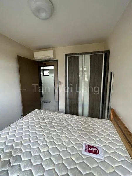 Room (HDB) for Rent in  472A Fernvale Street - Image 1