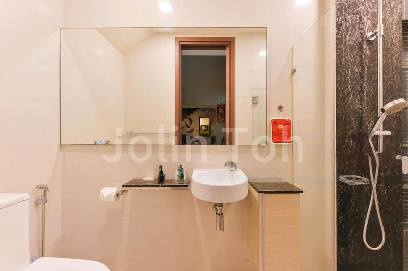 5 Bed Terraced House (Landed) for Sale in Mimosa Terrace - Image 4